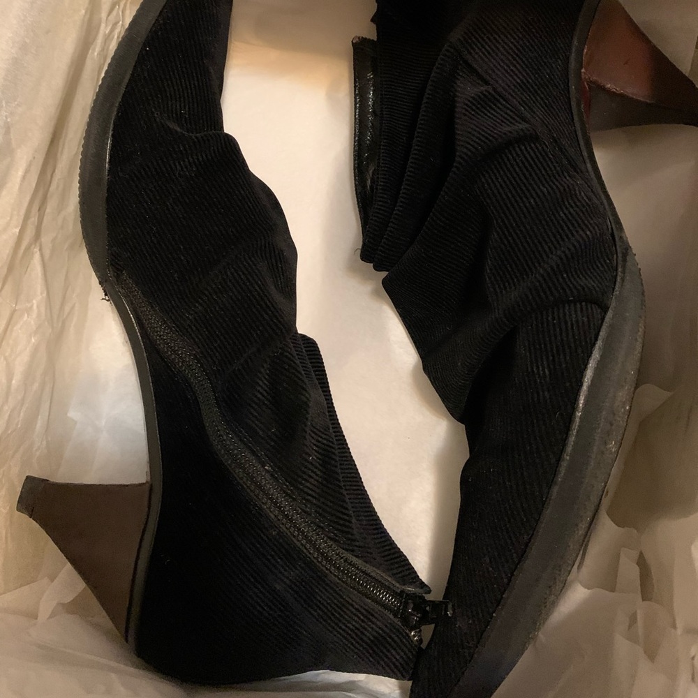 Black ankle bootie